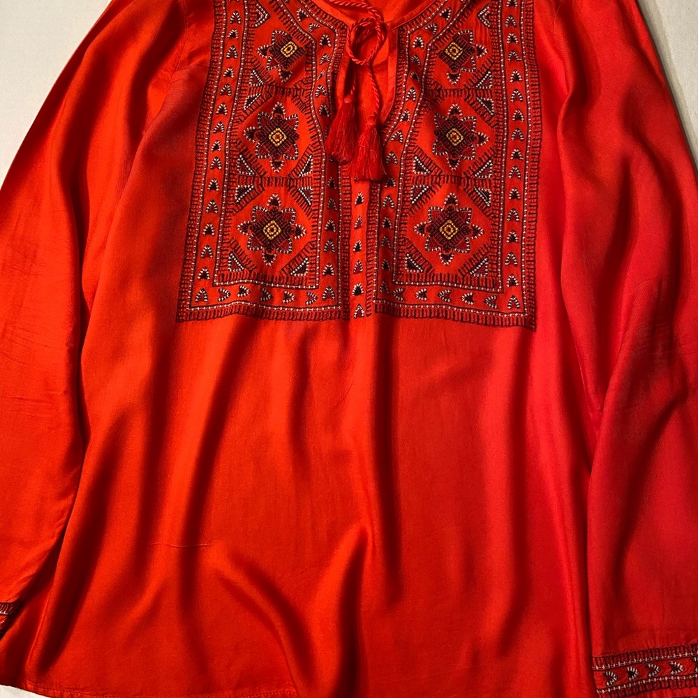 Lucky Brand Live in Love Decorative Front Top